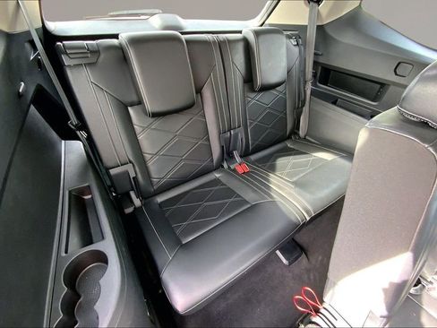 Used 2024 Volkswagen Atlas SE FWD image 26