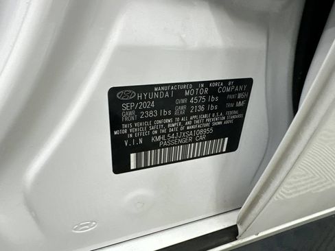 Used 2025 Hyundai Sonata Limited FWD image 34