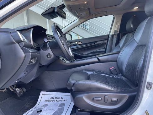 Used 2020 Nissan Maxima Platinum w/ Sport Mat Group image 12