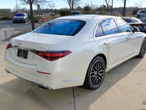 Used 2022 Mercedes-Benz S 580 4MATIC Sedan image 5