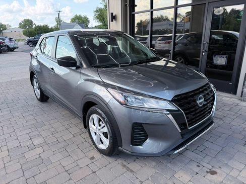 Used 2024 Nissan Kicks S FWD image 8