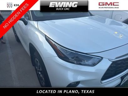 Used 2023 Toyota Highlander XLE
