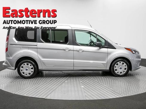 Used 2022 Ford Transit Connect XLT FWD image 4