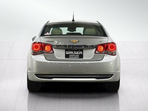 Used 2014 Chevrolet Cruze LT w/ Sun, Sound and Sport Package FWD image 4