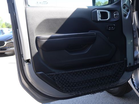 Used 2021 Jeep Wrangler Unlimited Sport AWD/4WD image 34
