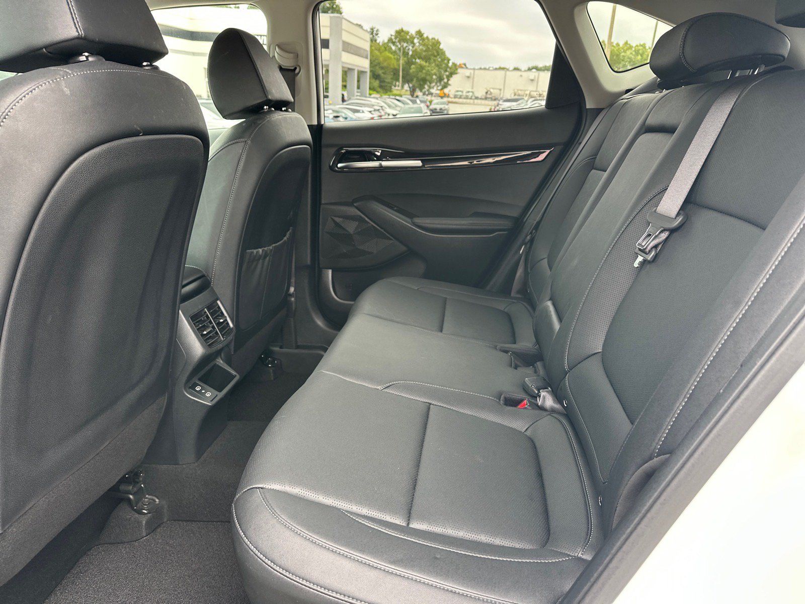 Certified 2025 Kia Seltos EX w/ EX Sunroof Package FWD image 11
