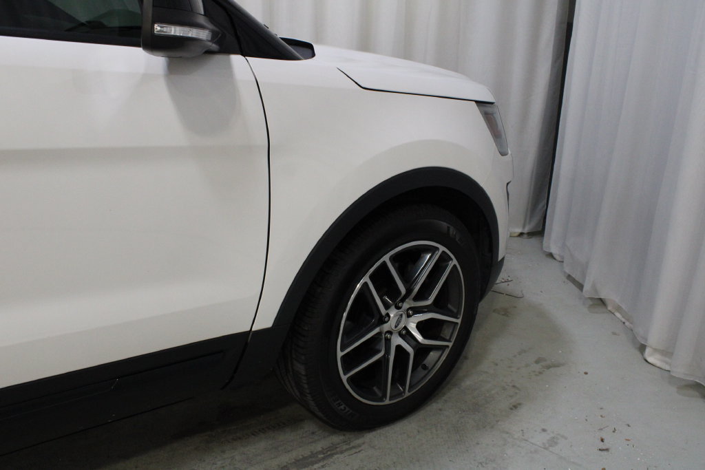 Used 2017 Ford Explorer Sport w/ Equipment Group 401A AWD/4WD image 29