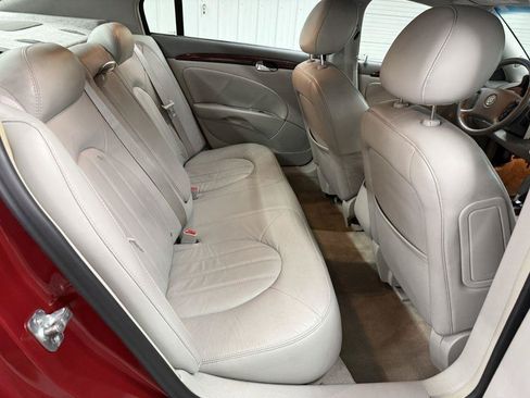 Used 2010 Buick Lucerne CXL FWD image 28