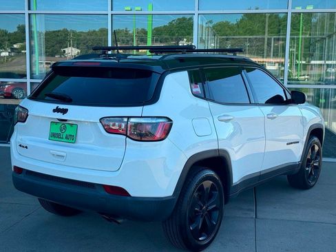 Used 2018 Jeep Compass Latitude w/ Popular Equipment Group AWD/4WD image 4