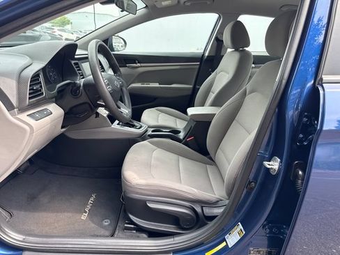 Used 2020 Hyundai Elantra SE FWD image 13
