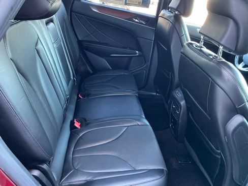 Used 2019 Lincoln MKC Reserve w/ MKC Climate Package image 16