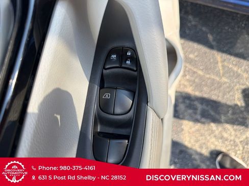 Certified 2022 Nissan Rogue Sport SL AWD/4WD image 12