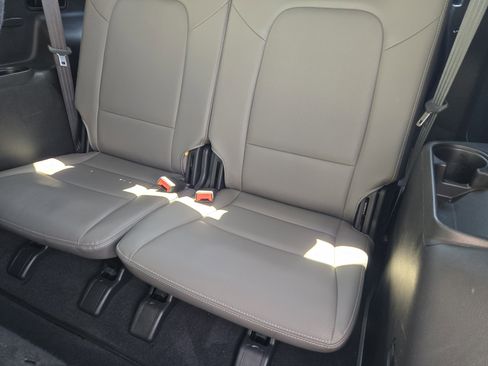 Used 2016 Hyundai Santa Fe SE w/ Option Group 02 image 31