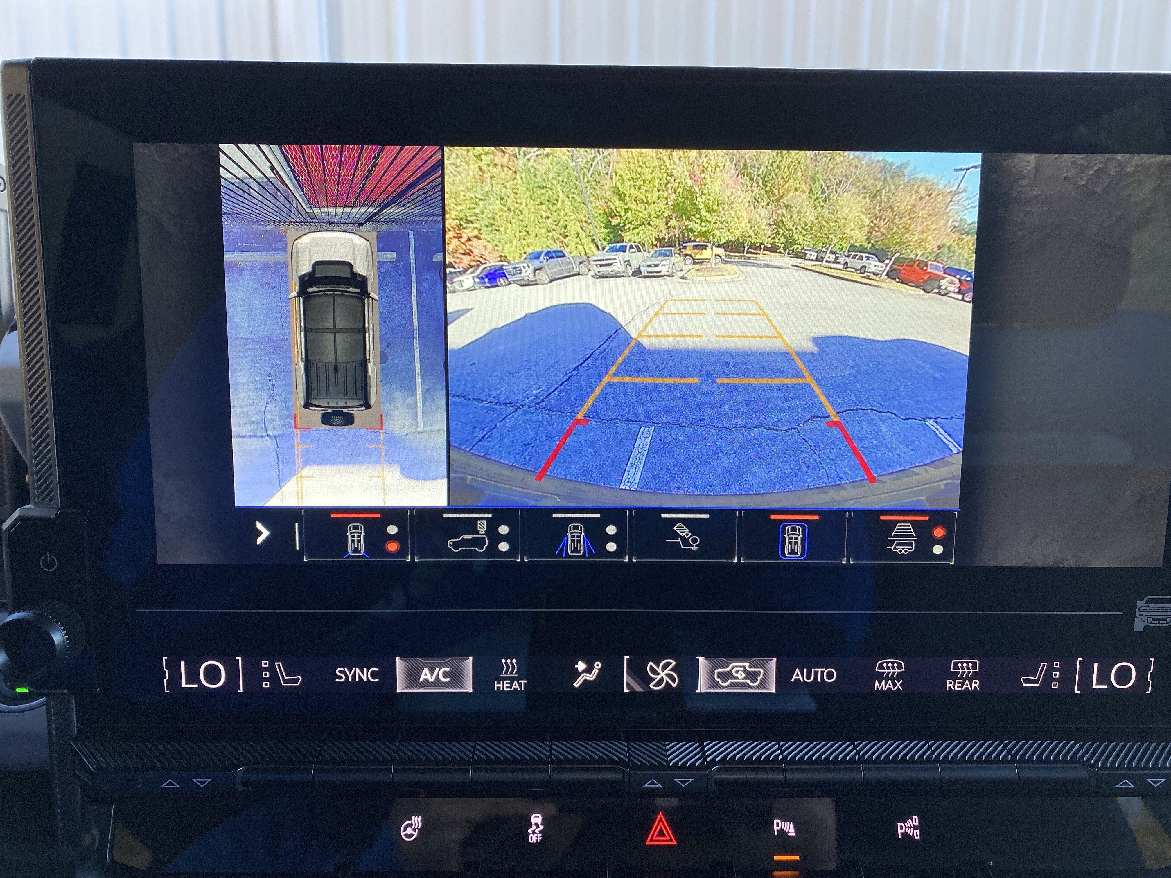 Used 2025 GMC Hummer EV 2X AWD/4WD image 26