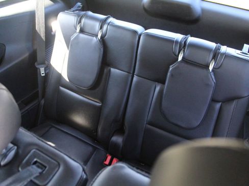 Used 2023 Ford Explorer Limited image 15