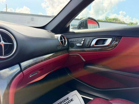 Used 2014 Mercedes-Benz SL 550 image 33