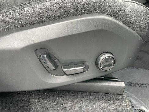 Used 2023 Volvo XC90 B5 Plus image 56