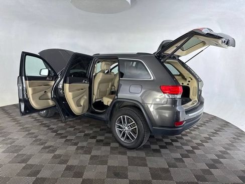 Used 2017 Jeep Grand Cherokee Limited AWD/4WD image 19