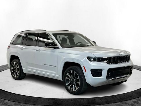 Certified 2022 Jeep Grand Cherokee Overland image 7