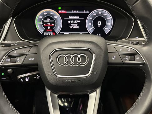 Used 2022 Audi Q5 e Prestige w/ Prestige Package image 18