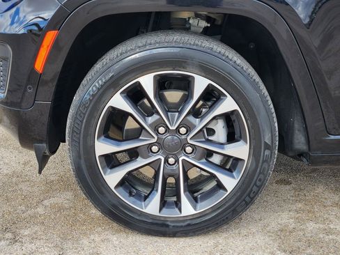 Used 2023 Jeep Grand Cherokee L Overland w/ Rear Seat Video Group I image 10