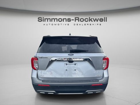 Used 2023 Ford Explorer XLT w/ Equipment Group 202A image 11