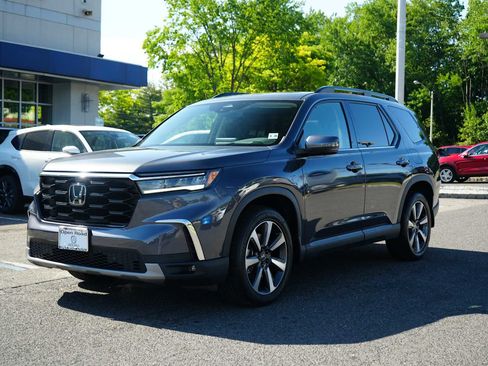 Used 2023 Honda Pilot Elite image 3