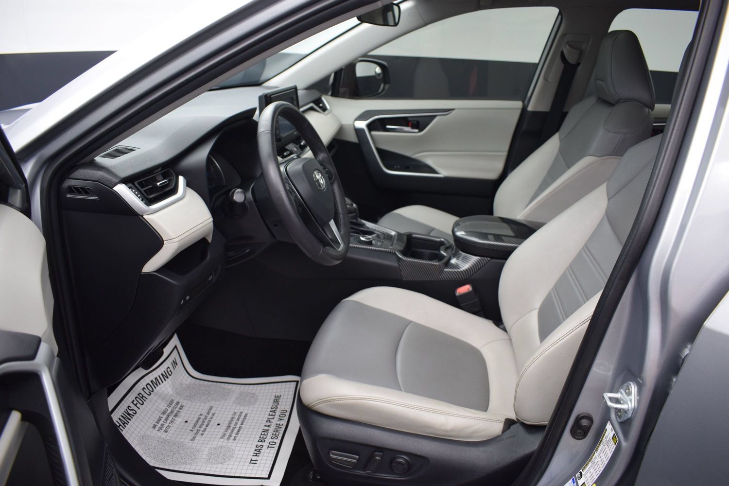 Used 2021 Toyota RAV4 XLE Premium AWD/4WD image 14