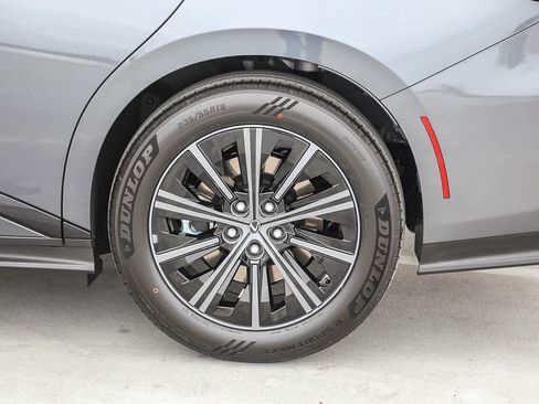 Used 2026 Lexus ES 350e w/ Convenience Package FWD image 11