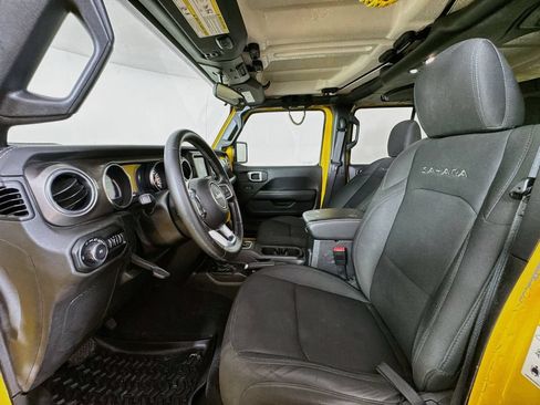 Used 2020 Jeep Wrangler Unlimited Sahara AWD/4WD image 20
