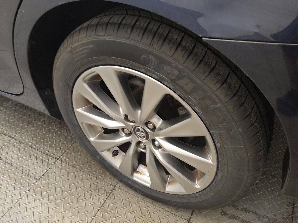 Used 2015 Toyota Camry XLE FWD image 31