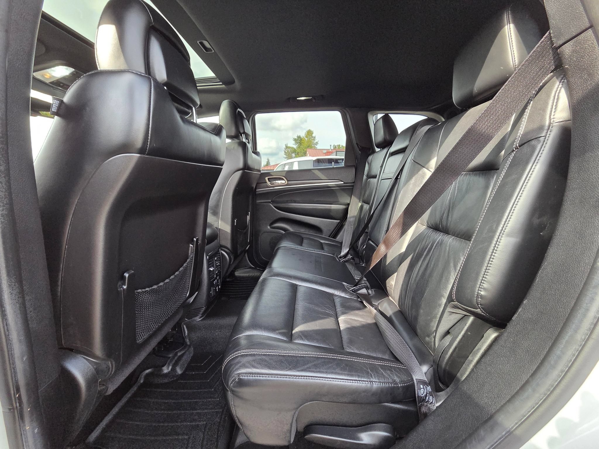 Used 2014 Jeep Grand Cherokee Limited w/ Trailer Tow Group IV AWD/4WD image 29