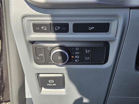 Used 2022 Ford F150 XLT w/ Equipment Group 302A High image 26