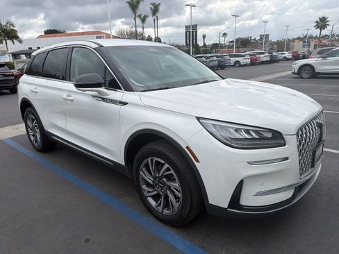 Used 2023 Lincoln Corsair Standard w/ Equipment Group 101A image 7