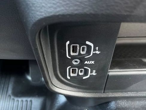 Used 2023 RAM 3500 Tradesman w/ Chrome Appearance Group AWD/4WD image 34