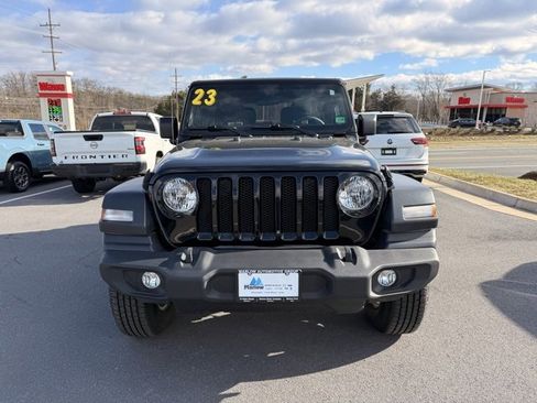 Used 2023 Jeep Wrangler Sport S image 3