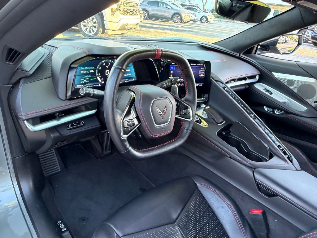 Used 2022 Chevrolet Corvette Stingray Premium Cpe w/ Z51 Performance Package RWD image 10