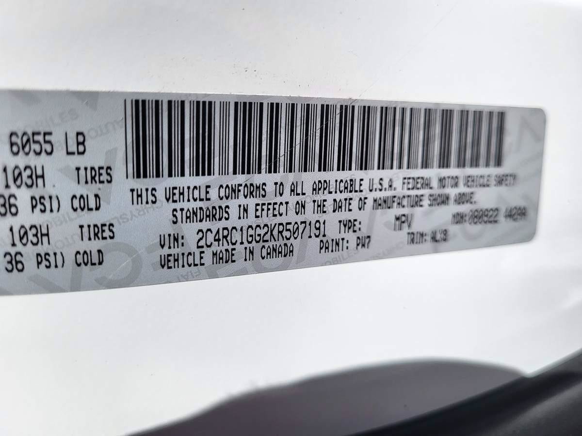 Used 2019 Chrysler Pacifica Limited w/ Advanced Safetytec Group FWD image 40