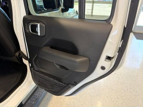 Used 2021 Jeep Wrangler Unlimited Sahara AWD/4WD image 46