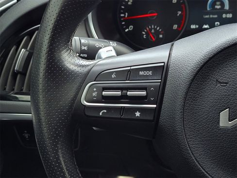 Used 2023 Kia Stinger GT2 image 27