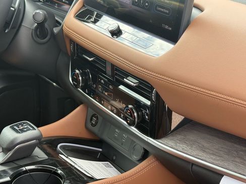 New 2026 Nissan Rogue Platinum image 16