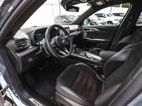 Used 2024 Dodge Hornet R/T Plus AWD/4WD image 17