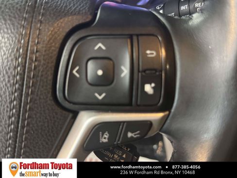 Used 2019 Toyota Highlander XLE AWD/4WD image 23