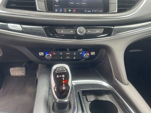 Used 2021 Buick Enclave Essence image 15