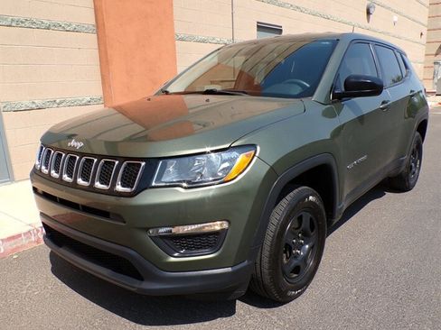 Used 2019 Jeep Compass Sport w/ Tech Group AWD/4WD image 3