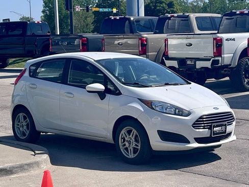 Used 2017 Ford Fiesta SE FWD image 7