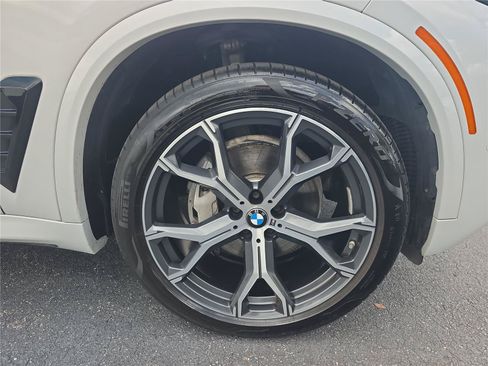 Certified 2024 BMW X5 xDrive40i w/ M Sport Package AWD/4WD image 7