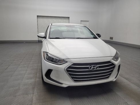 Used 2017 Hyundai Elantra SE image 14