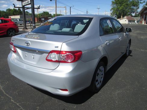 Used 2011 Toyota Corolla LE FWD image 13