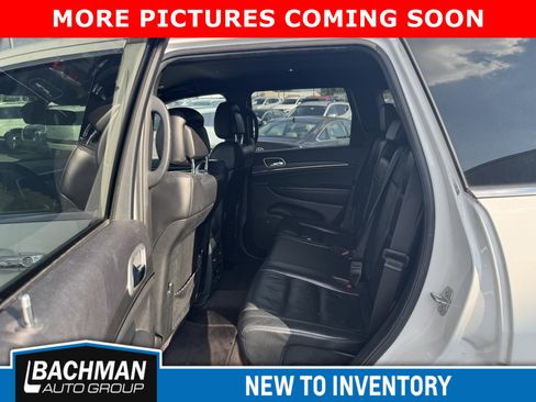 Used 2018 Jeep Grand Cherokee Limited AWD/4WD image 11